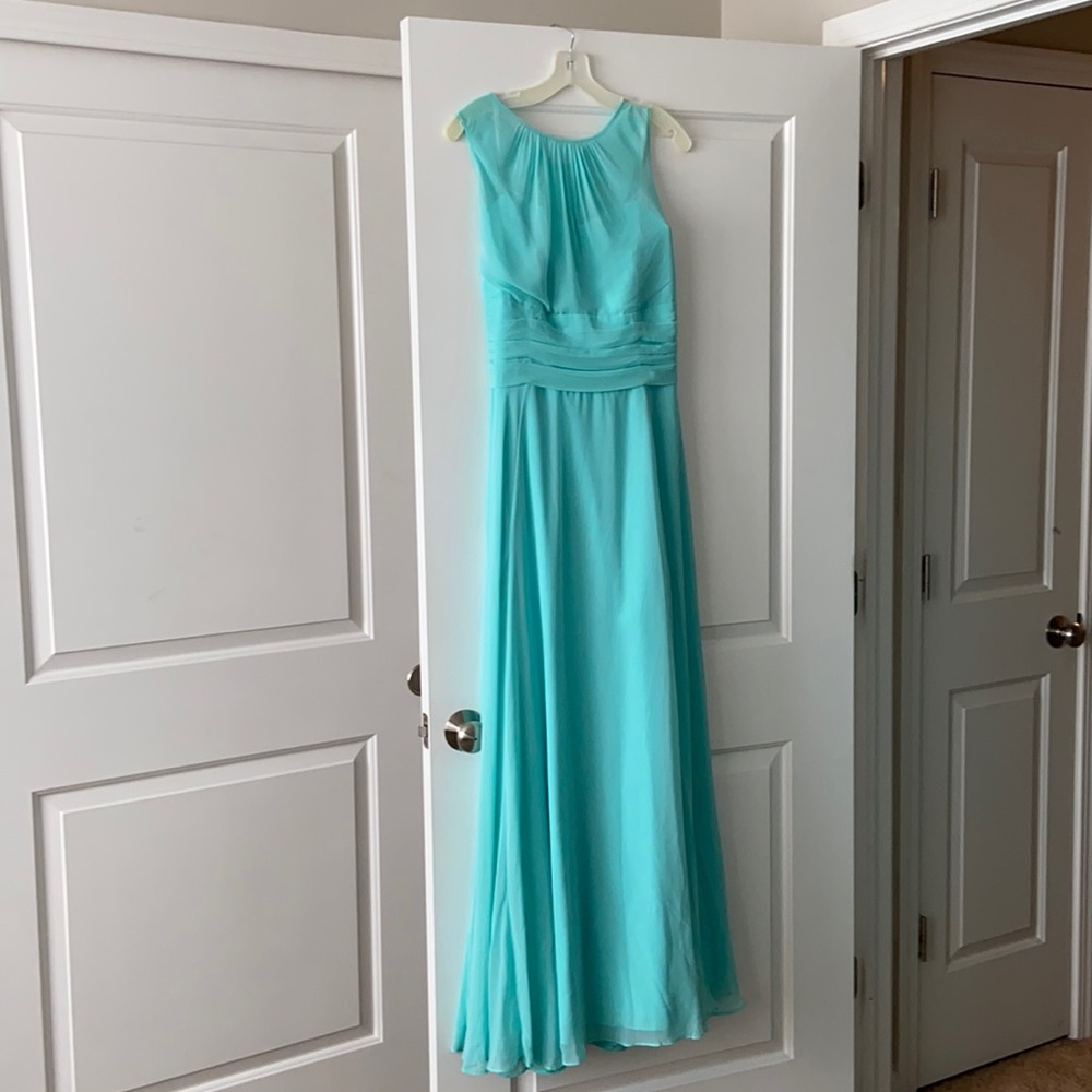 NWTs. David’s Bridal Dress. Size 16. Spa.